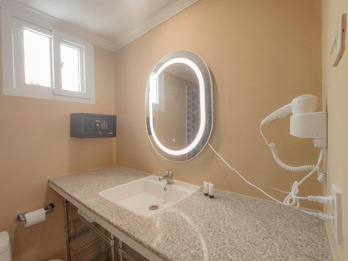 Bed and Breakfast Joe'S Castle Sagbayan Екстер'єр фото